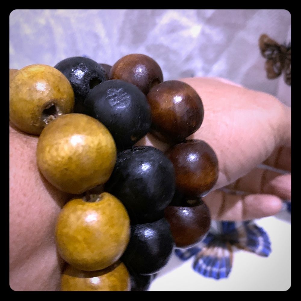 Elastic wood beads bracelets 3 colors.SOLD OUT SOLD OUT